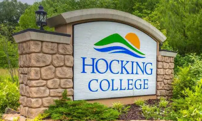 Hocking College Main Sign